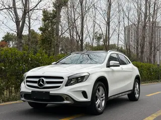 Mercedes-Benz GLA 2016 GLA 200 Type dynamique extérieur photo 1