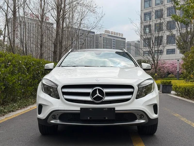 Mercedes-Benz GLA 2016 GLA 200 Type dynamique extérieur photo 2