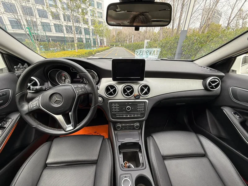 Mercedes-Benz GLA 2016 GLA 200 Type dynamique intérieur photo 6