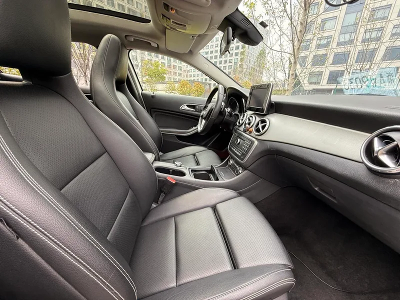 Mercedes-Benz GLA 2016 GLA 200 Type dynamique intérieur photo 9