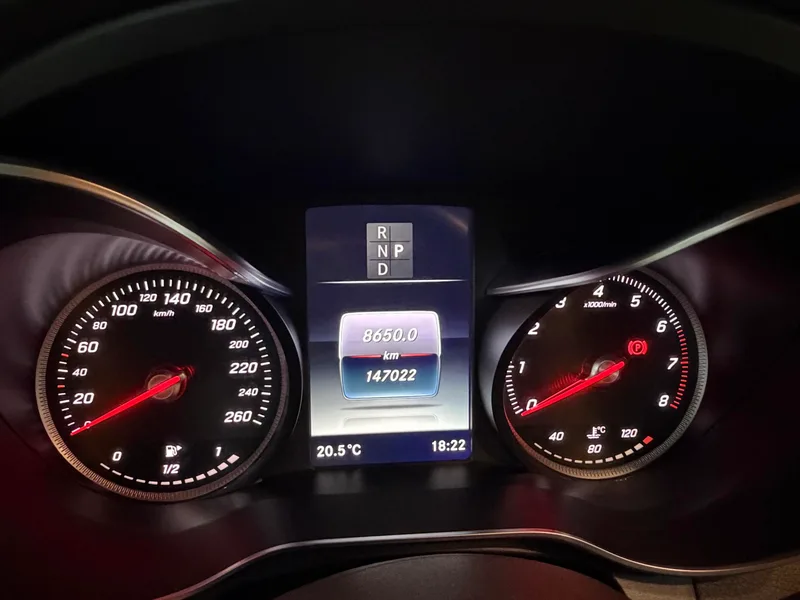 Mercedes-Benz GLC 2019 GLC 260 L 4MATIC Dinámico interior foto 13