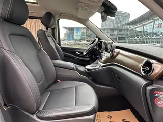 Mercedes-Benz V-Class 2021 V 260 Versión de lujo interior foto 12
