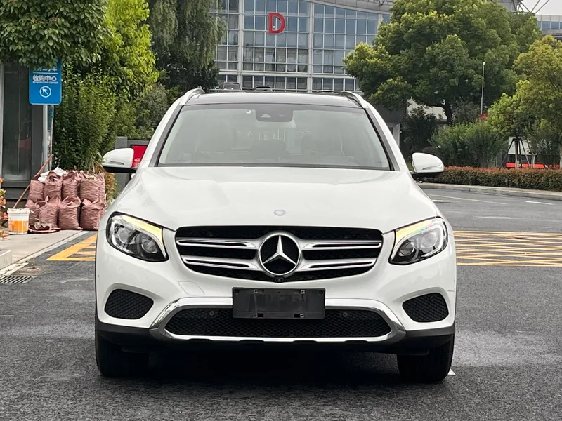 Mercedes-Benz GLC 2016 GLC 300 4MATIC Dynamic exterior photo 2