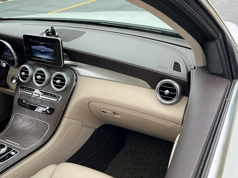 Mercedes-Benz GLC 2016 GLC 300 4MATIC Dynamic exterior photo 9