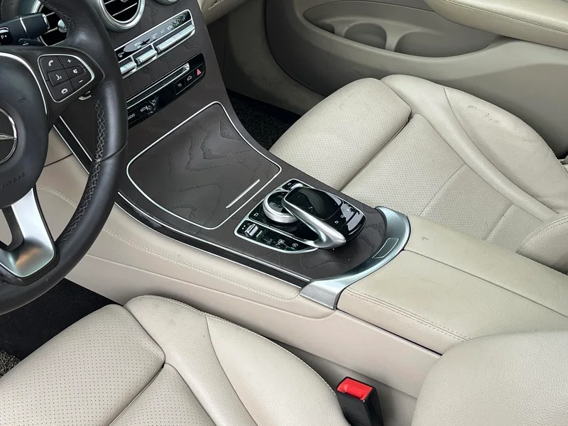 Mercedes-Benz GLC 2016 GLC 300 4MATIC Dynamic interior photo 11
