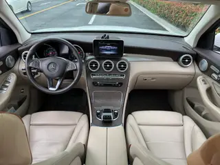 Mercedes-Benz GLC 2016 GLC 300 4MATIC Dynamic interior photo 18