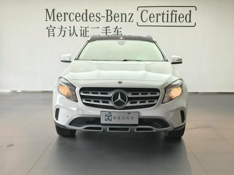 Mercedes-Benz GLA 2017 GLA 200 Dinámico exterior foto 3