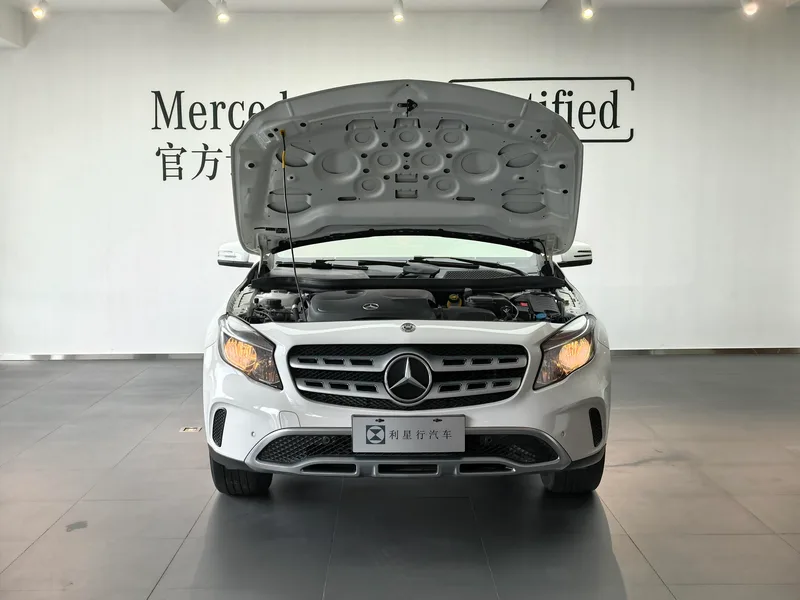 Mercedes-Benz GLA 2017 GLA 200 Dinámico exterior foto 4