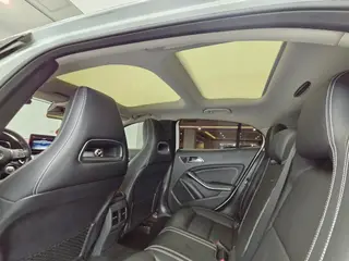 Mercedes-Benz GLA 2017 GLA 200 Dinámico interior foto 15