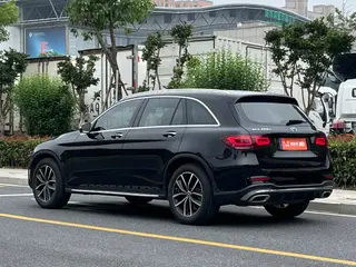 Mercedes-Benz GLC 2022 Tres cambios GLC 260 L 4MATIC Dinámico exterior foto 3