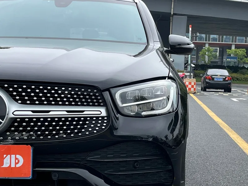 Mercedes-Benz GLC 2022 Tres cambios GLC 260 L 4MATIC Dinámico exterior foto 6