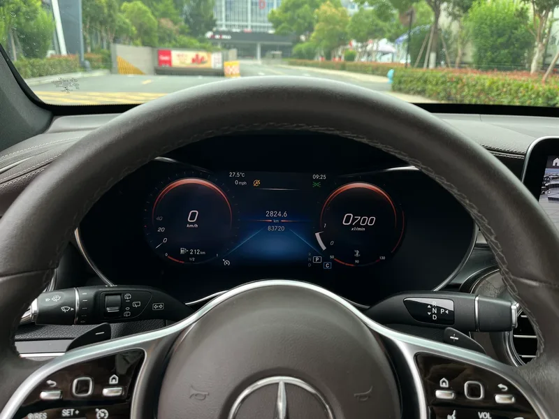 Mercedes-Benz GLC 2022 Tres cambios GLC 260 L 4MATIC Dinámico exterior foto 8