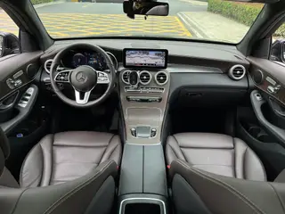 Mercedes-Benz GLC 2022 Tres cambios GLC 260 L 4MATIC Dinámico interior foto 13