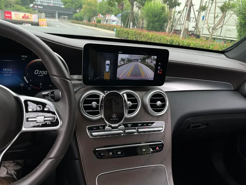 Mercedes-Benz GLC 2022 Tres cambios GLC 260 L 4MATIC Dinámico interior foto 17