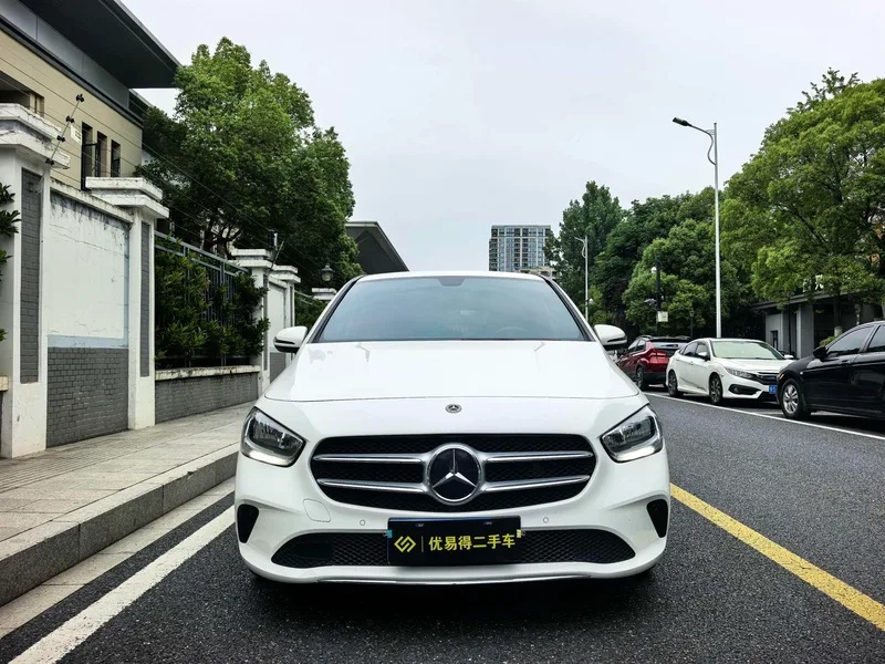 Mercedes-Benz B-Class 2022 B 180 Style tendance extérieur photo 2