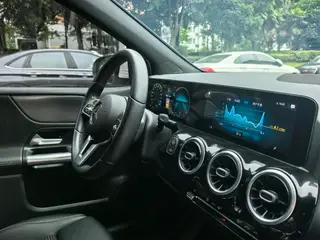 Mercedes-Benz B-Class 2022 B 180 Style tendance intérieur photo 14