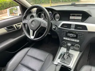 Mercedes-Benz C-Class 2011 C 200 Edición de viaje deportivo de lujo interior foto 16