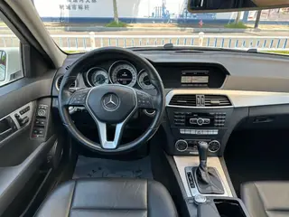 Mercedes-Benz C-Class 2011 C 200 Edición de viaje deportivo de lujo interior foto 17