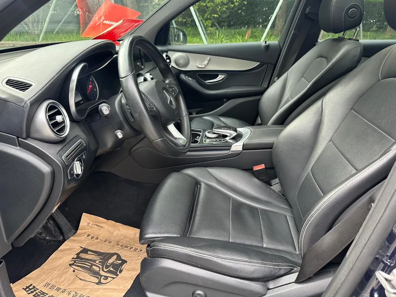 Mercedes-Benz GLC 2016 GLC 200 4MATIC interior photo 12