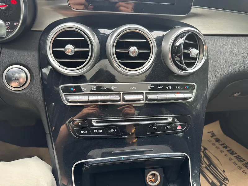 Mercedes-Benz GLC 2016 GLC 200 4MATIC interior photo 19