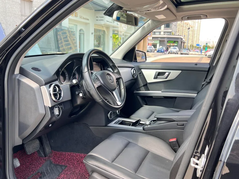 Mercedes-Benz GLK-Class 2013 GLK 300 4MATIC Type dynamique intérieur photo 8