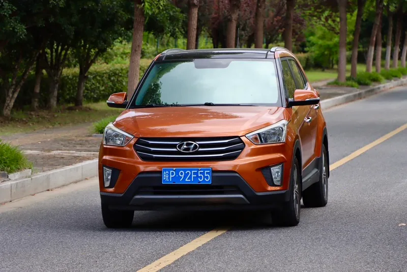 Hyundai ix25 2015 1.6L Tipo inteligente de tracción automática en dos ruedas GLS exterior foto 1 Hyundai ix25 2015 1.6L Tipo inteligente de tracción automática en dos ruedas GLS exterior foto 1