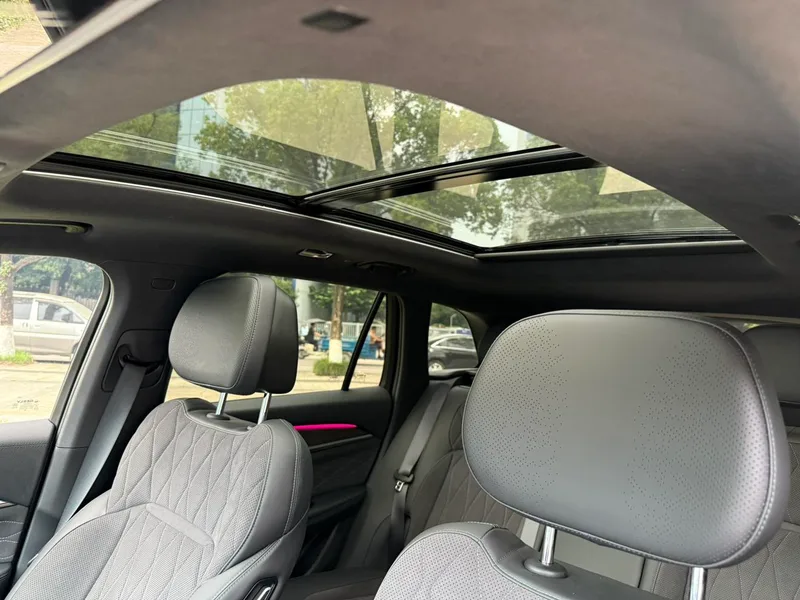 Geely Monjaro 2025 2.0TD High-power automatic two-wheel drive oriental obsidian star version interior photo 11 Geely Monjaro 2025 2.0TD High-power automatic two-wheel drive oriental obsidian star version interior photo 11