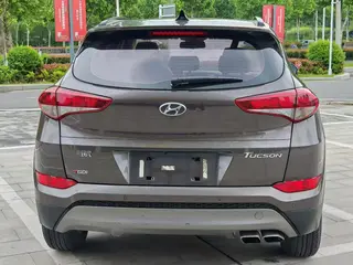 Hyundai Tucson 2015 1.6T Dual-clutch, two-wheel drive, intelligent model interior photo 8 Hyundai Tucson 2015 1.6T Dual-clutch, two-wheel drive, intelligent model interior photo 8