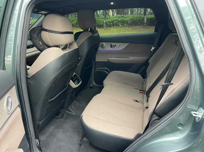 Chery Tiggo 8 PLUS 2025 Kunpeng 290TGDI DCT Premium Trim 7 seat exterior photo 5