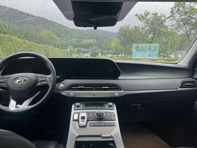 Hyundai Palisade 2021 3.5L Four-wheel drive automatic GLS interior photo 10 Hyundai Palisade 2021 3.5L Four-wheel drive automatic GLS interior photo 10