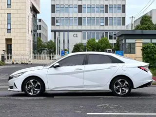 Hyundai Elantra 2021 1.5L CVT LUX Premium Edition exterior photo 7 Hyundai Elantra 2021 1.5L CVT LUX Premium Edition exterior photo 7