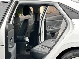 Hyundai Elantra 2021 1.5L CVT LUX Premium Edition interior photo 11 Hyundai Elantra 2021 1.5L CVT LUX Premium Edition interior photo 11