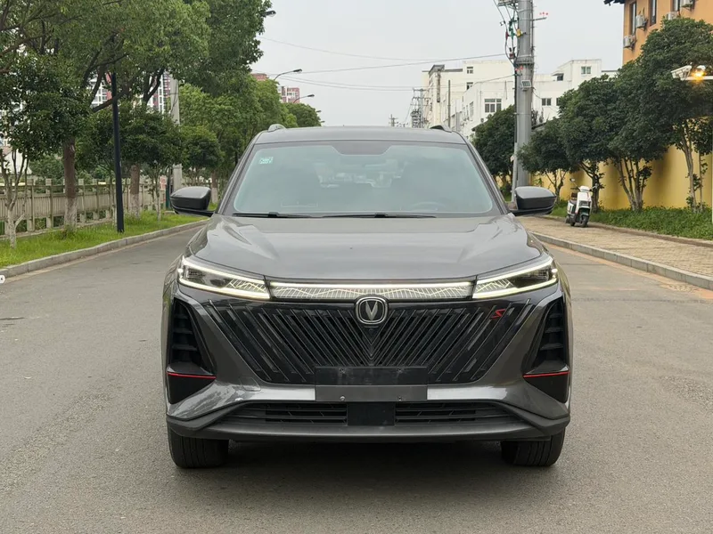 Changan CS75 PLUS 2022 Second generation 2.0T Automatic Deluxe exterior photo 2 Changan CS75 PLUS 2022 Second generation 2.0T Automatic Deluxe exterior photo 2