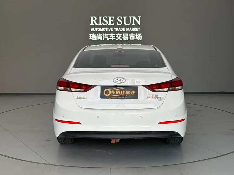 Hyundai Elantra Lingdong 2016 1.6L Auto Zhixuan Elite-type exterior photo 5 Hyundai Elantra Lingdong 2016 1.6L Auto Zhixuan Elite-type exterior photo 5