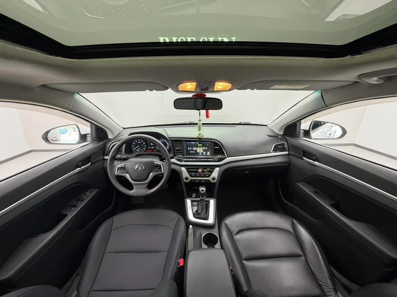 Hyundai Elantra Lingdong 2016 1.6L Auto Zhixuan Elite-type interior photo 11 Hyundai Elantra Lingdong 2016 1.6L Auto Zhixuan Elite-type interior photo 11