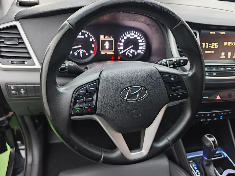 Hyundai Tucson 2015 1.6T Double embrayage, traction avant, version intelligente extérieur photo 7 Hyundai Tucson 2015 1.6T Double embrayage, traction avant, version intelligente extérieur photo 7