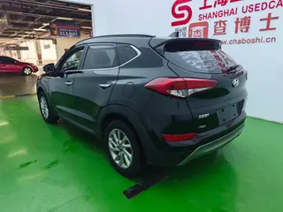 Hyundai Tucson 2015 1.6T Double embrayage, traction avant, version intelligente intérieur photo 9 Hyundai Tucson 2015 1.6T Double embrayage, traction avant, version intelligente intérieur photo 9