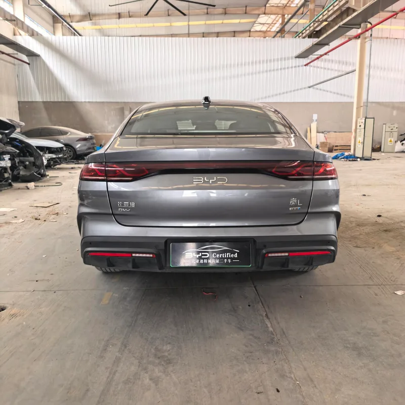 BYD Qin L 2025 Smart Driving Version DM-i 120KM Transcendent interior photo 13 BYD Qin L 2025 Smart Driving Version DM-i 120KM Transcendent interior photo 13