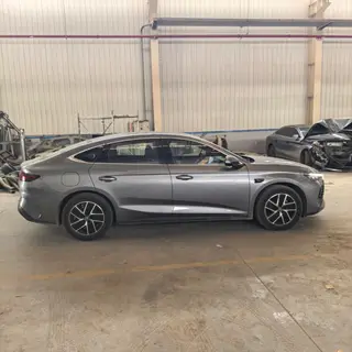 BYD Qin L 2025 Smart Driving Version DM-i 120KM Transcendent interior photo 15 BYD Qin L 2025 Smart Driving Version DM-i 120KM Transcendent interior photo 15