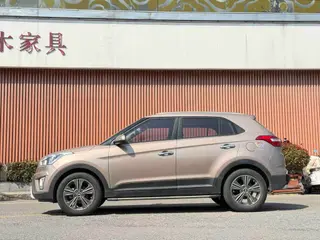 Hyundai ix25 2015 1.6L Type noble automatique à deux roues motrices DLX extérieur photo 6 Hyundai ix25 2015 1.6L Type noble automatique à deux roues motrices DLX extérieur photo 6