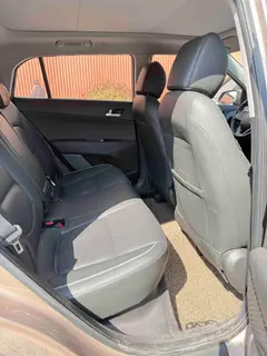 Hyundai ix25 2015 1.6L Type noble automatique à deux roues motrices DLX intérieur photo 11 Hyundai ix25 2015 1.6L Type noble automatique à deux roues motrices DLX intérieur photo 11