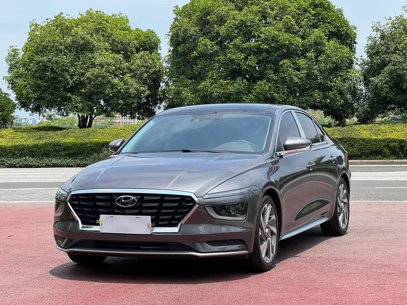 Hyundai Mistra 2021 1.8L MPi CVT Version de luxe LUX extérieur photo 1 Hyundai Mistra 2021 1.8L MPi CVT Version de luxe LUX extérieur photo 1