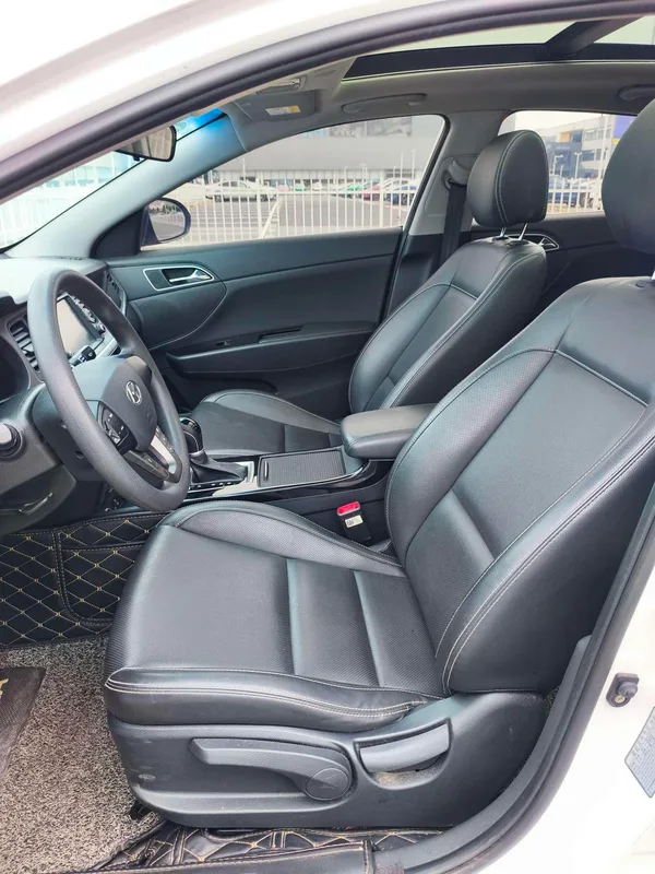 Hyundai Mistra 2017 1.6T Tipo inteligente automático GLS País V exterior foto 9 Hyundai Mistra 2017 1.6T Tipo inteligente automático GLS País V exterior foto 9