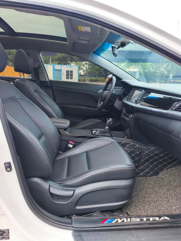 Hyundai Mistra 2017 1.6T Tipo inteligente automático GLS País V interior foto 11 Hyundai Mistra 2017 1.6T Tipo inteligente automático GLS País V interior foto 11