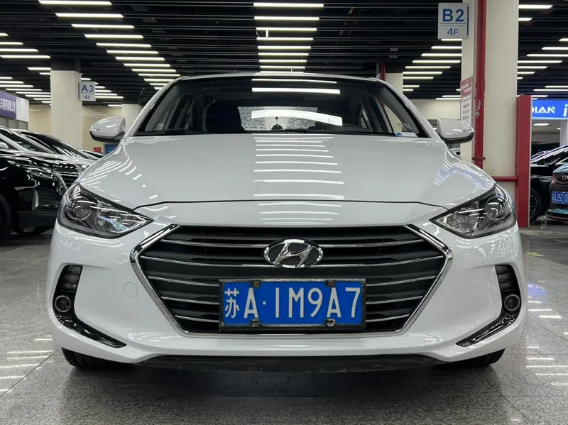 Hyundai Elantra Lingdong 2016 1.6L Auto Zhixuan Modèle phare extérieur photo 3 Hyundai Elantra Lingdong 2016 1.6L Auto Zhixuan Modèle phare extérieur photo 3