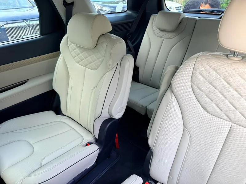 Hyundai Palisade 2021 3.5L Four-wheel drive automatic GLS interior photo 14 Hyundai Palisade 2021 3.5L Four-wheel drive automatic GLS interior photo 14