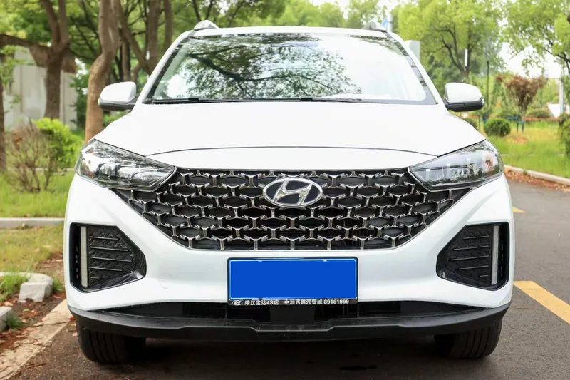 Hyundai ix35 2021 240T GDi DCT Two-wheel drive leading version GLS exterior photo 2 Hyundai ix35 2021 240T GDi DCT Two-wheel drive leading version GLS exterior photo 2