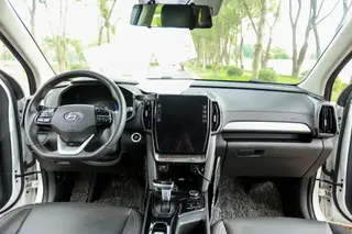 Hyundai ix35 2021 240T GDi DCT Two-wheel drive leading version GLS interior photo 7 Hyundai ix35 2021 240T GDi DCT Two-wheel drive leading version GLS interior photo 7