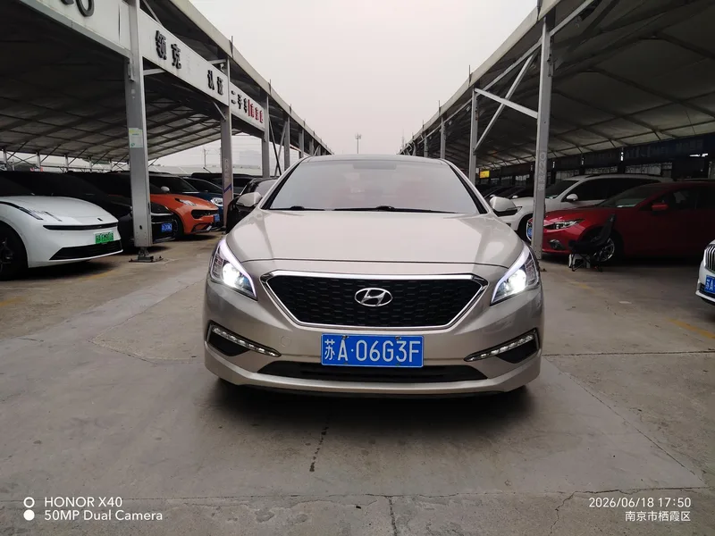 Hyundai Sonata 2015 1.6T GLX Leader extérieur photo 2 Hyundai Sonata 2015 1.6T GLX Leader extérieur photo 2