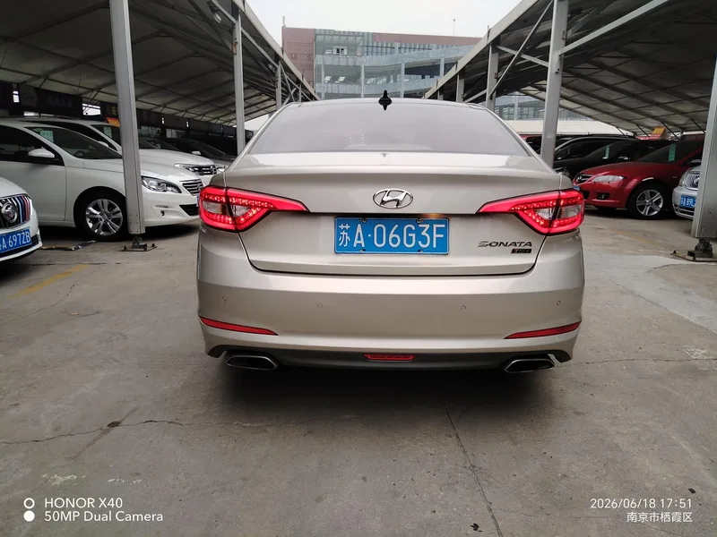 Hyundai Sonata 2015 1.6T GLX Leader extérieur photo 5 Hyundai Sonata 2015 1.6T GLX Leader extérieur photo 5